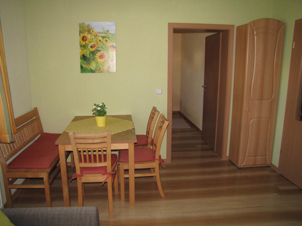 Stollenklause Apartment Hormersdorf  Phòng bức ảnh