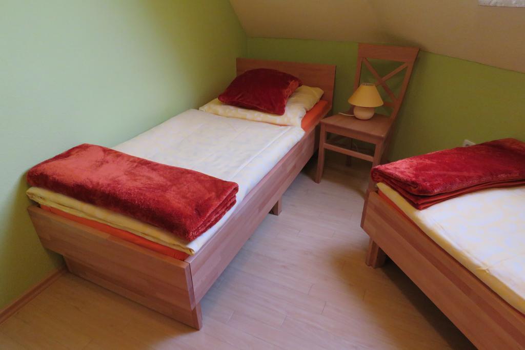 Stollenklause Apartment Hormersdorf  Ngoại thất bức ảnh