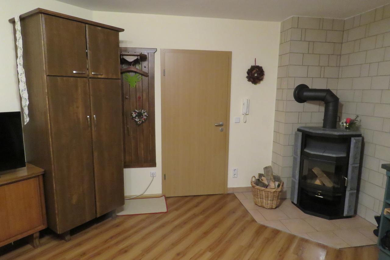 Stollenklause Apartment Hormersdorf  Ngoại thất bức ảnh